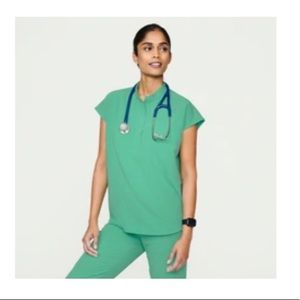 women's Surgical Green Rafaela™- Oversized Scrub Top - XS